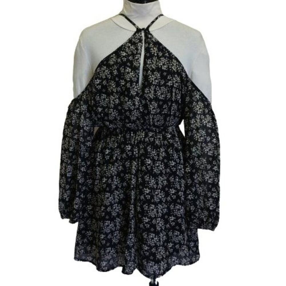 Lucca couture Cold shoulder dress with halter neck black/cream small $82